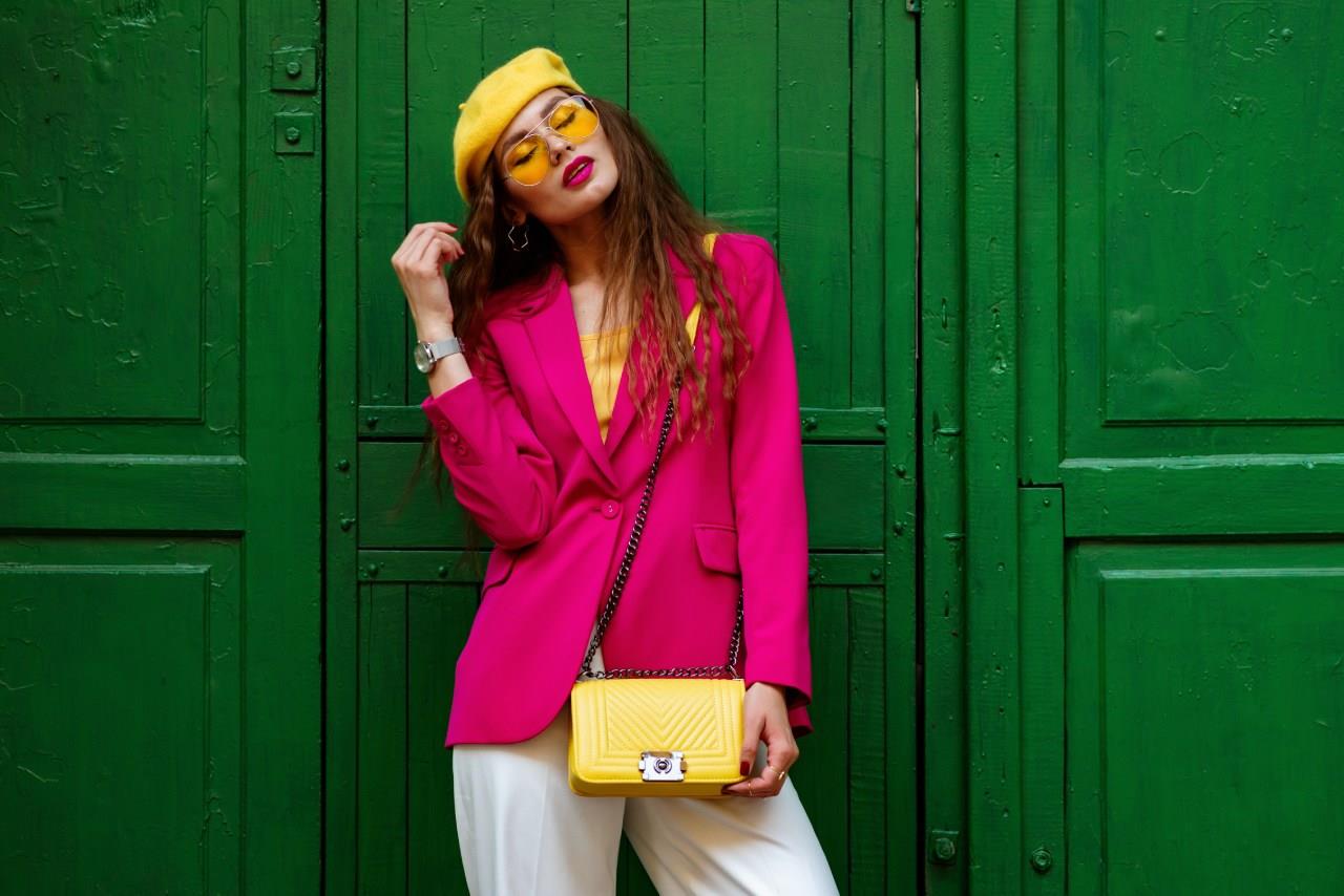 The Psychology of Fashion Trends: What Drives Consumers’ Obsession with Micro-Trends?